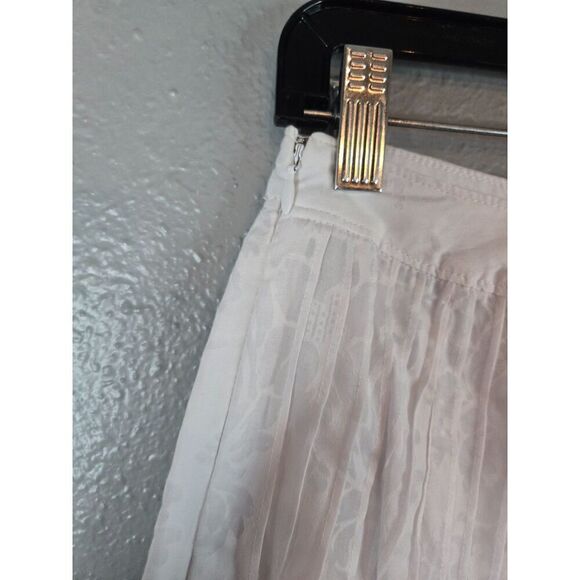 Ann Taylor LOFT Women's White Floral Flare Skirt Size 4 - Picture 5 of 6